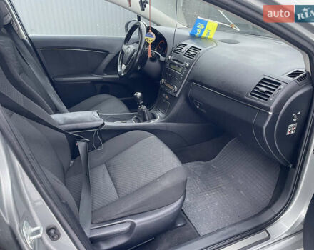 Серый Тойота Авенсис, объемом двигателя 2 л и пробегом 280 тыс. км за 7800 $, фото 15 на Automoto.ua