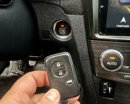 Серый Тойота Авенсис, объемом двигателя 2 л и пробегом 243 тыс. км за 7999 $, фото 24 на Automoto.ua