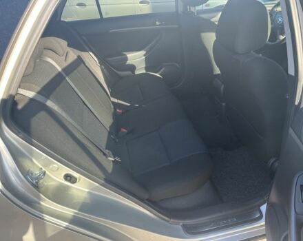 Сірий Тойота Авенсіс, об'ємом двигуна 1.8 л та пробігом 185 тис. км за 7500 $, фото 3 на Automoto.ua