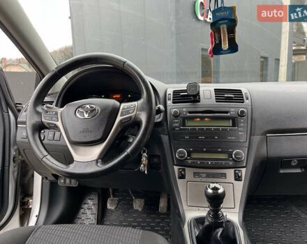 Сірий Тойота Авенсіс, об'ємом двигуна 2 л та пробігом 281 тис. км за 8300 $, фото 20 на Automoto.ua