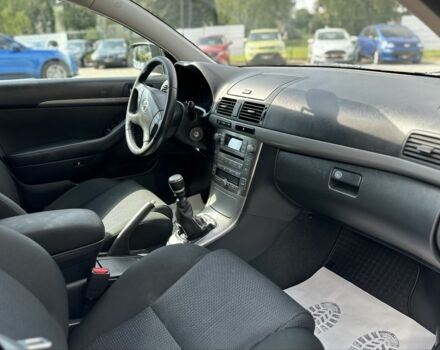 Сірий Тойота Авенсіс, об'ємом двигуна 2.2 л та пробігом 195 тис. км за 7700 $, фото 14 на Automoto.ua
