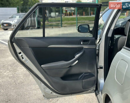 Сірий Тойота Авенсіс, об'ємом двигуна 2.23 л та пробігом 195 тис. км за 7999 $, фото 51 на Automoto.ua