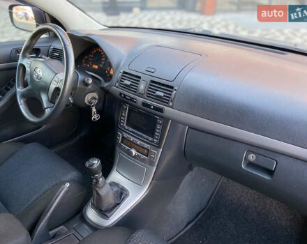 Серый Тойота Авенсис, объемом двигателя 2.2 л и пробегом 256 тыс. км за 6650 $, фото 12 на Automoto.ua