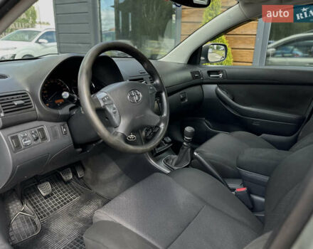 Сірий Тойота Авенсіс, об'ємом двигуна 2 л та пробігом 290 тис. км за 6500 $, фото 27 на Automoto.ua