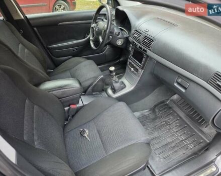 Серый Тойота Авенсис, объемом двигателя 2.23 л и пробегом 242 тыс. км за 7500 $, фото 1 на Automoto.ua