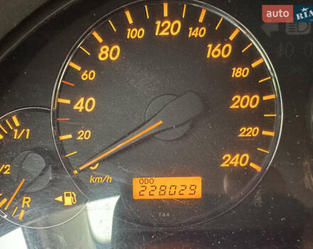 Серый Тойота Авенсис, объемом двигателя 2.2 л и пробегом 228 тыс. км за 7000 $, фото 38 на Automoto.ua