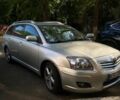 Серый Тойота Авенсис, объемом двигателя 2 л и пробегом 300 тыс. км за 3345 $, фото 1 на Automoto.ua