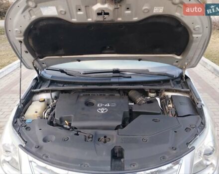 Серый Тойота Авенсис, объемом двигателя 2 л и пробегом 313 тыс. км за 7400 $, фото 8 на Automoto.ua