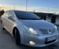 Серый Тойота Авенсис, объемом двигателя 2 л и пробегом 235 тыс. км за 7900 $, фото 1 на Automoto.ua