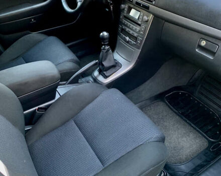 Серый Тойота Авенсис, объемом двигателя 2.2 л и пробегом 245 тыс. км за 5999 $, фото 24 на Automoto.ua