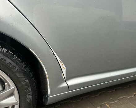 Серый Тойота Авенсис, объемом двигателя 2 л и пробегом 302 тыс. км за 5200 $, фото 5 на Automoto.ua