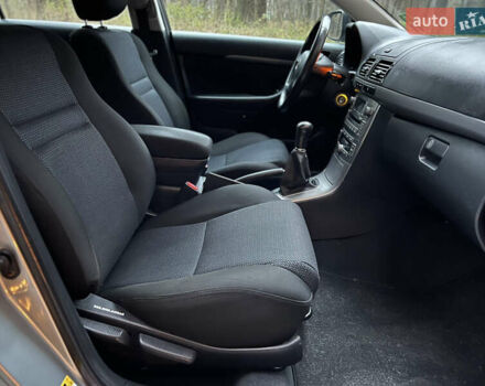Серый Тойота Авенсис, объемом двигателя 1.8 л и пробегом 203 тыс. км за 7300 $, фото 27 на Automoto.ua