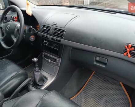 Серый Тойота Авенсис, объемом двигателя 2.2 л и пробегом 285 тыс. км за 5350 $, фото 28 на Automoto.ua
