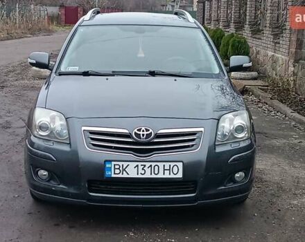 Серый Тойота Авенсис, объемом двигателя 2.2 л и пробегом 285 тыс. км за 5350 $, фото 3 на Automoto.ua