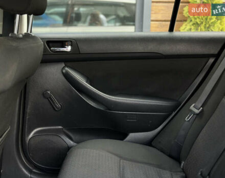 Сірий Тойота Авенсіс, об'ємом двигуна 2 л та пробігом 290 тис. км за 6500 $, фото 50 на Automoto.ua