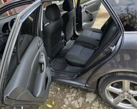 Серый Тойота Авенсис, объемом двигателя 2.23 л и пробегом 242 тыс. км за 7500 $, фото 5 на Automoto.ua