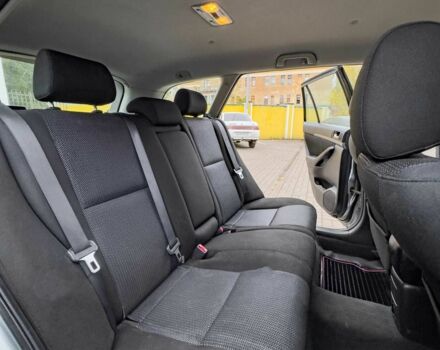 Серый Тойота Авенсис, объемом двигателя 2 л и пробегом 340 тыс. км за 3200 $, фото 15 на Automoto.ua