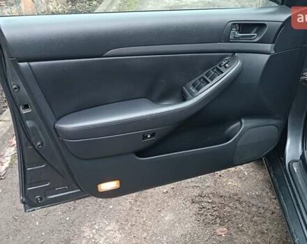 Серый Тойота Авенсис, объемом двигателя 2.2 л и пробегом 285 тыс. км за 5350 $, фото 33 на Automoto.ua