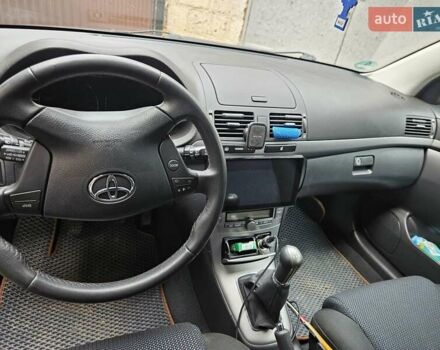 Сірий Тойота Авенсіс, об'ємом двигуна 2 л та пробігом 240 тис. км за 7200 $, фото 19 на Automoto.ua