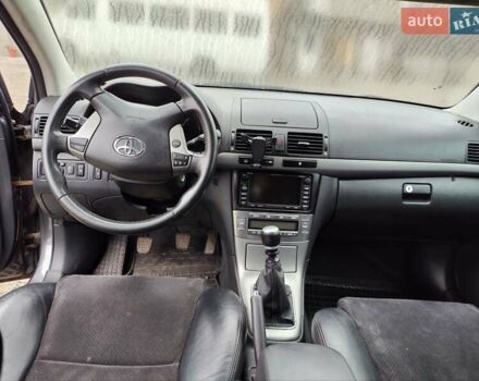 Серый Тойота Авенсис, объемом двигателя 2.2 л и пробегом 275 тыс. км за 4500 $, фото 3 на Automoto.ua