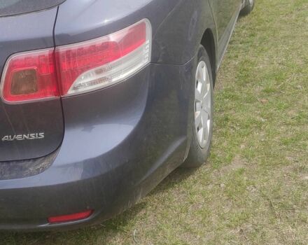 Сірий Тойота Авенсіс, об'ємом двигуна 2 л та пробігом 248 тис. км за 7200 $, фото 2 на Automoto.ua