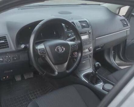 Сірий Тойота Авенсіс, об'ємом двигуна 1.8 л та пробігом 200 тис. км за 9200 $, фото 1 на Automoto.ua