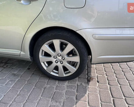 Сірий Тойота Авенсіс, об'ємом двигуна 2.23 л та пробігом 247 тис. км за 6300 $, фото 5 на Automoto.ua