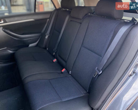Серый Тойота Авенсис, объемом двигателя 2.2 л и пробегом 256 тыс. км за 6650 $, фото 23 на Automoto.ua