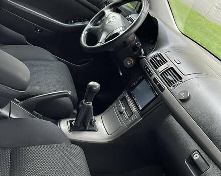 Серый Тойота Авенсис, объемом двигателя 1.8 л и пробегом 224 тыс. км за 7150 $, фото 24 на Automoto.ua