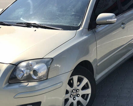 Серый Тойота Авенсис, объемом двигателя 2 л и пробегом 265 тыс. км за 7200 $, фото 1 на Automoto.ua