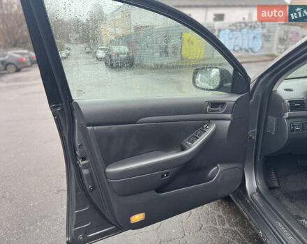 Серый Тойота Авенсис, объемом двигателя 2 л и пробегом 206 тыс. км за 7500 $, фото 15 на Automoto.ua