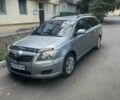 Серый Тойота Авенсис, объемом двигателя 2 л и пробегом 235 тыс. км за 6395 $, фото 1 на Automoto.ua