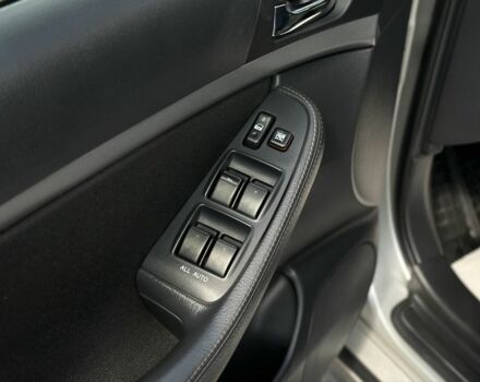 Сірий Тойота Авенсіс, об'ємом двигуна 2.2 л та пробігом 195 тис. км за 7700 $, фото 11 на Automoto.ua