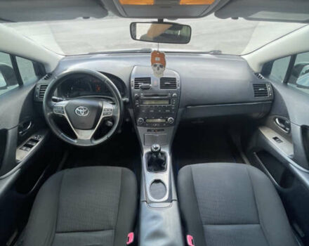 Серый Тойота Авенсис, объемом двигателя 2 л и пробегом 230 тыс. км за 7800 $, фото 22 на Automoto.ua
