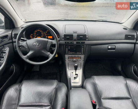 Серый Тойота Авенсис, объемом двигателя 2 л и пробегом 206 тыс. км за 7500 $, фото 21 на Automoto.ua