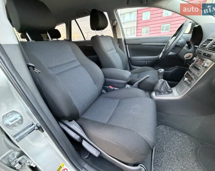 Серый Тойота Авенсис, объемом двигателя 1.79 л и пробегом 224 тыс. км за 8199 $, фото 82 на Automoto.ua
