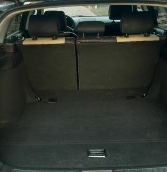 Серый Тойота Авенсис, объемом двигателя 2 л и пробегом 420 тыс. км за 6100 $, фото 3 на Automoto.ua