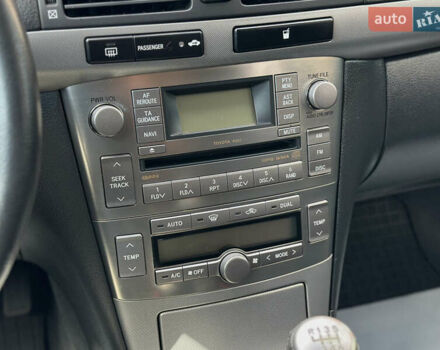 Сірий Тойота Авенсіс, об'ємом двигуна 2.23 л та пробігом 195 тис. км за 7999 $, фото 46 на Automoto.ua