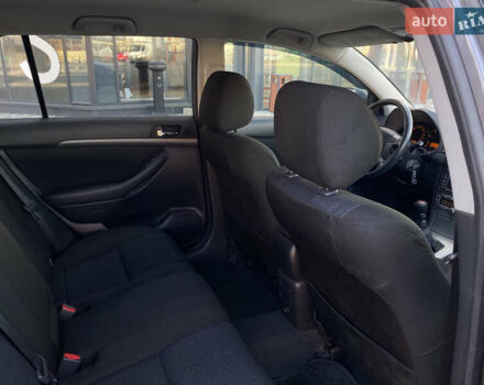 Серый Тойота Авенсис, объемом двигателя 2.2 л и пробегом 256 тыс. км за 5950 $, фото 24 на Automoto.ua