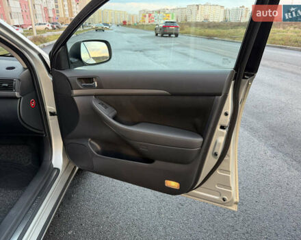 Серый Тойота Авенсис, объемом двигателя 1.79 л и пробегом 224 тыс. км за 8199 $, фото 77 на Automoto.ua