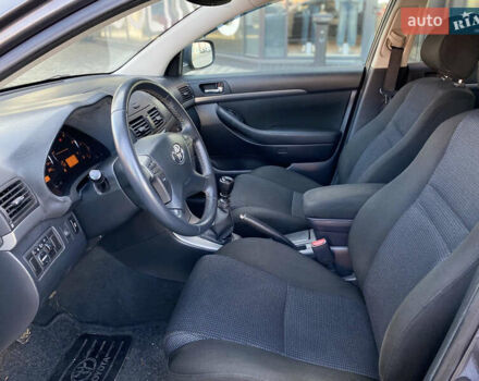 Серый Тойота Авенсис, объемом двигателя 2.2 л и пробегом 256 тыс. км за 5950 $, фото 18 на Automoto.ua