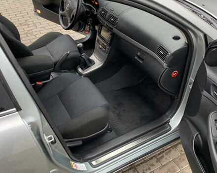 Серый Тойота Авенсис, объемом двигателя 1.8 л и пробегом 222 тыс. км за 6700 $, фото 25 на Automoto.ua