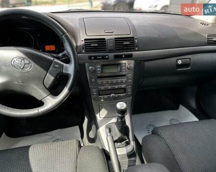 Сірий Тойота Авенсіс, об'ємом двигуна 2.23 л та пробігом 195 тис. км за 7999 $, фото 45 на Automoto.ua