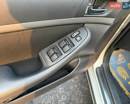 Серый Тойота Авенсис, объемом двигателя 1.79 л и пробегом 224 тыс. км за 8199 $, фото 42 на Automoto.ua