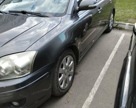 Серый Тойота Авенсис, объемом двигателя 2 л и пробегом 261 тыс. км за 7100 $, фото 2 на Automoto.ua