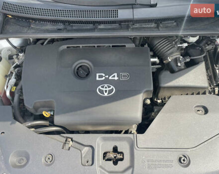 Серый Тойота Авенсис, объемом двигателя 2 л и пробегом 230 тыс. км за 7800 $, фото 24 на Automoto.ua