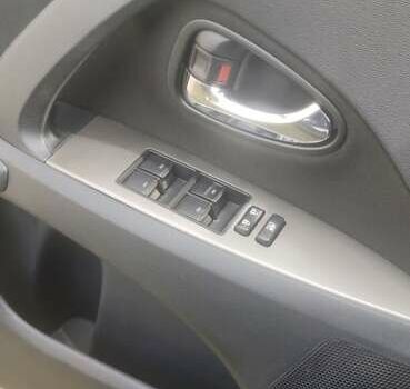 Серый Тойота Авенсис, объемом двигателя 2 л и пробегом 247 тыс. км за 7300 $, фото 11 на Automoto.ua