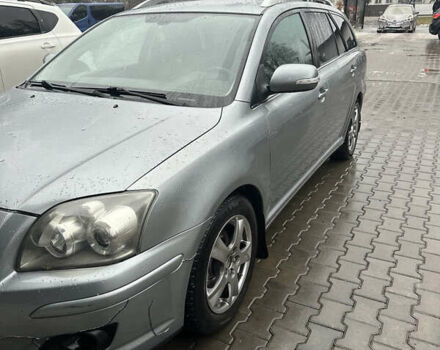 Серый Тойота Авенсис, объемом двигателя 2 л и пробегом 302 тыс. км за 5200 $, фото 4 на Automoto.ua
