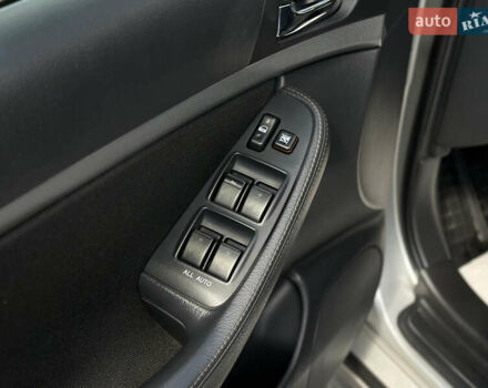 Сірий Тойота Авенсіс, об'ємом двигуна 2.23 л та пробігом 195 тис. км за 7999 $, фото 28 на Automoto.ua