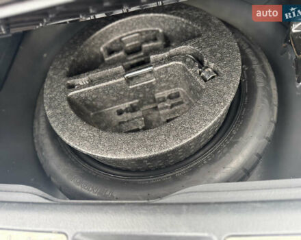 Серый Тойота Авенсис, объемом двигателя 2 л и пробегом 206 тыс. км за 7500 $, фото 19 на Automoto.ua